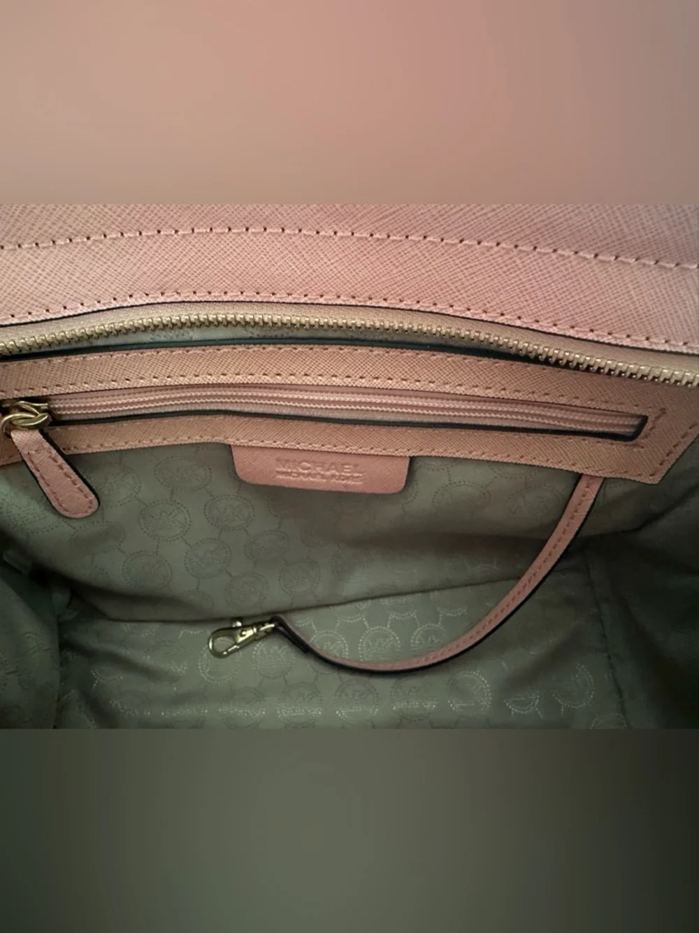 NWOT Michael Kors Pink Saffiano Tote with Gold Hardware - Picture 5 of 10